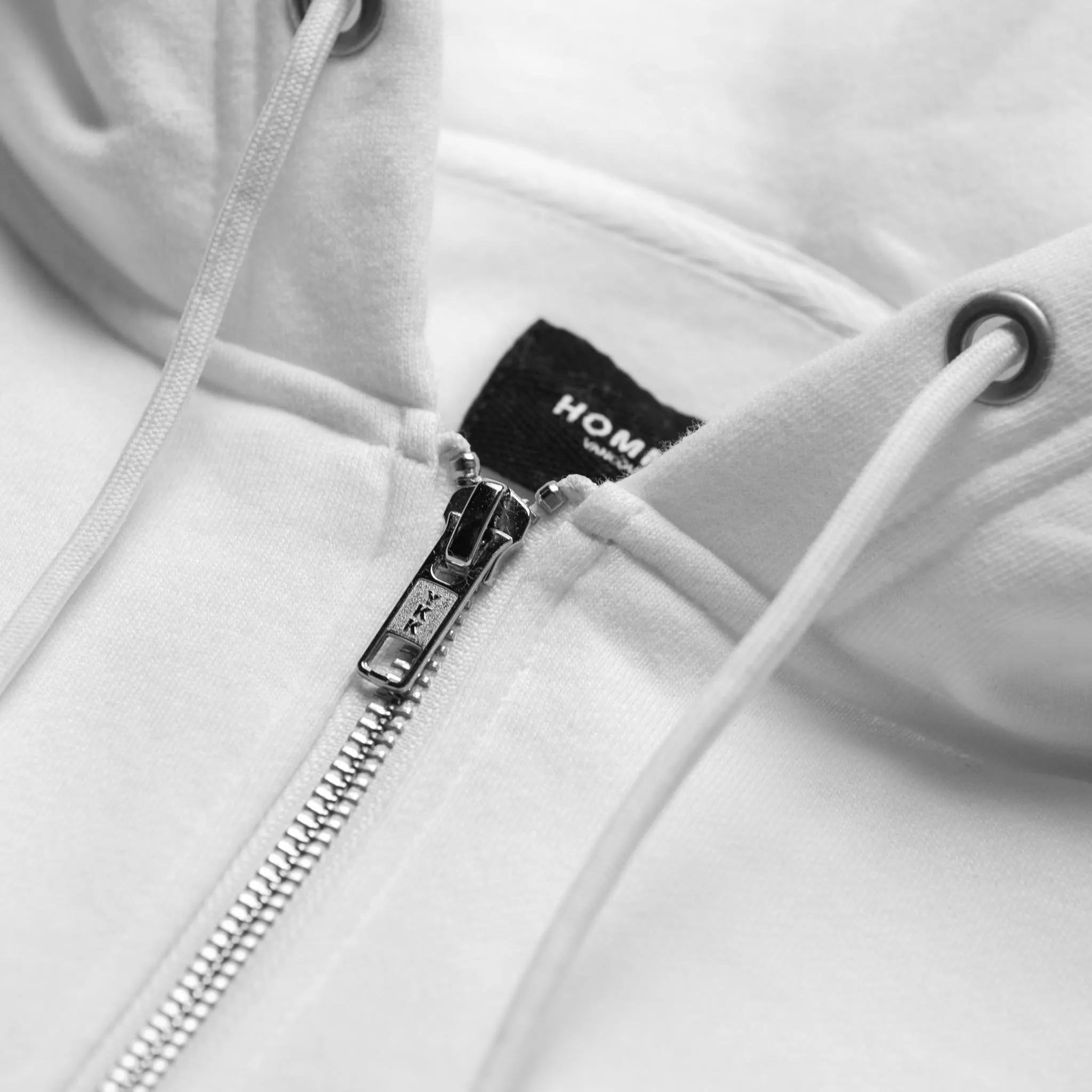 ESSENTIAL Zipup Hoodie