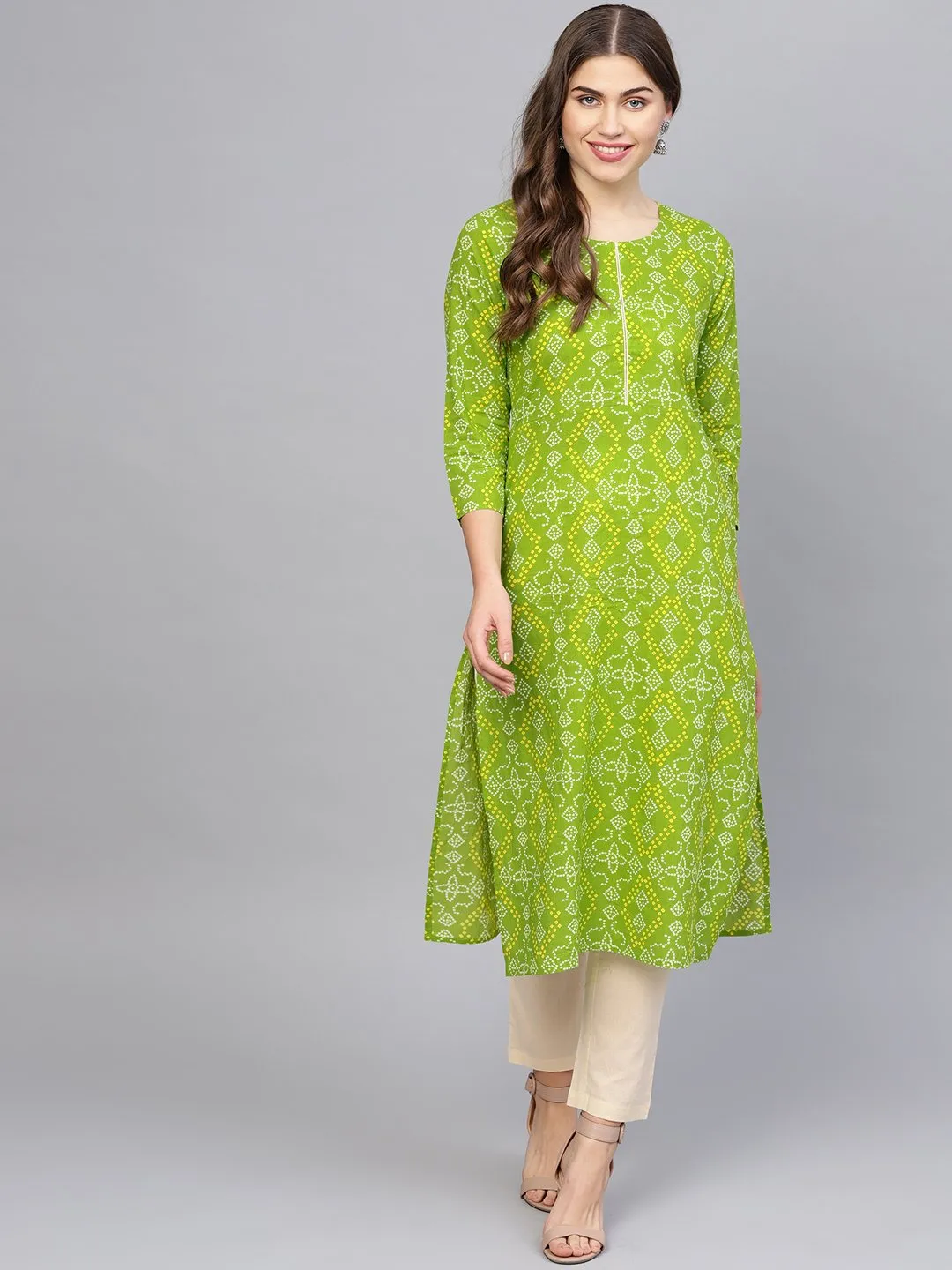 Women Green & Cream-Coloured Printed Kurta With Trousers