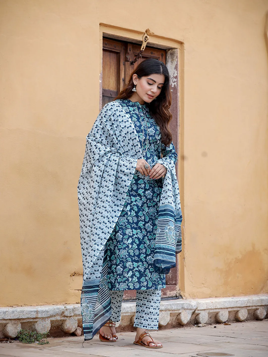 Women Navy Blue Cotton Kurta Set With Dupatta